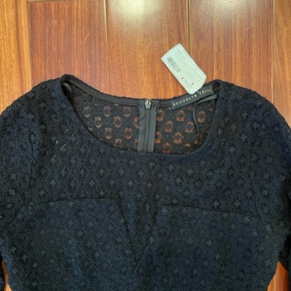 BROOKLYN KARMA BLACK NEW WITH TAGS MEDIUM LACE LIKE ONE PIECE - Picture 2 of 3